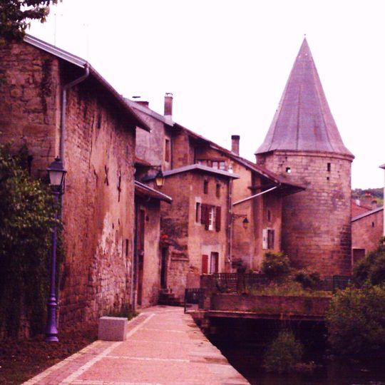 Fortifications de Fontenoy-le-Château