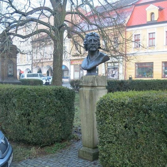 Pomník Matyáše Bernarda Brauna na náměstí Československé armády v Jaroměři