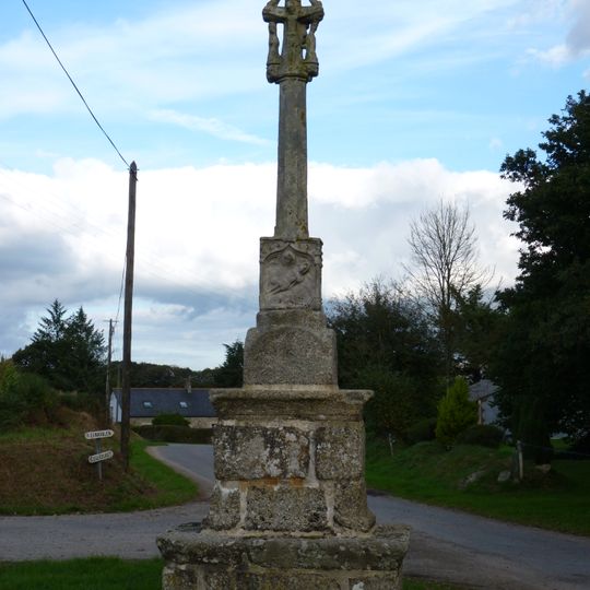 Croix de Kerléouret à Saint-Nicolas-du-Pélem