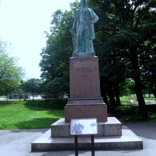 Statue of Robert Peel to North Corner of Woodhouse Moor