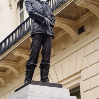 Statue of Keith Park