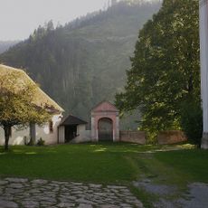 Kirchhof/Friedhof ehemaliger, Friedhofsmauer