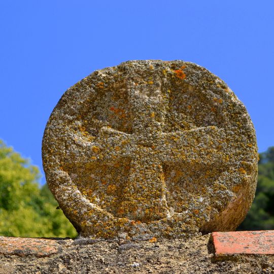 Esteles funeràries al cementiri