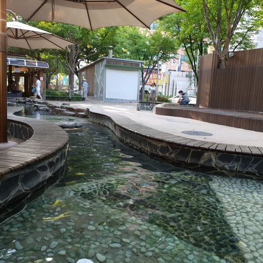 Yuseong Hot Springs