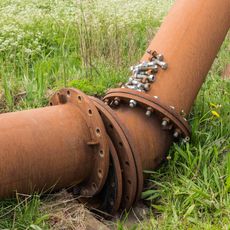 Mud pipelines in Joure