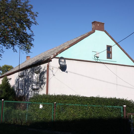 6 Kościelna Street in Bledzew