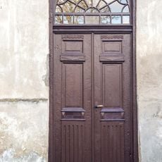 Exterior doors at Jelgavas iela 2, Kuldīga (from Pasta iela)