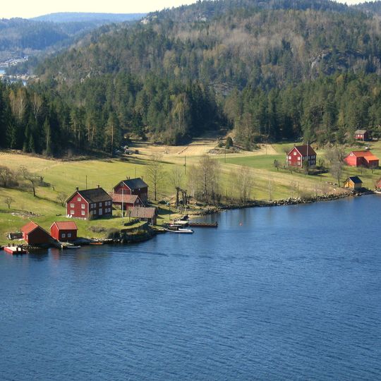 Søndeledfjorden