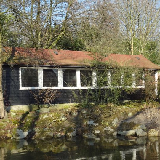 Blijdorp: houten dierenverblijf