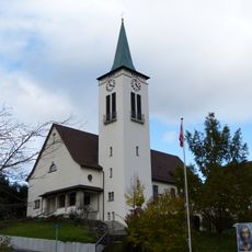 Katholische Kirche Bruder Klaus mit Pfarrhaus