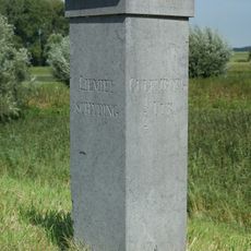 Grenspaal bij Beusichemsedijk 20