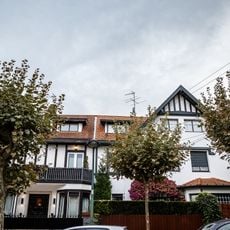 Casa Doble De La Viuda De Longa