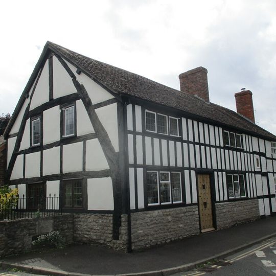 5 And 6, Queen Street