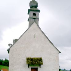 Kath. Filialkirche hl. Nikolaus und ehem. Friedhof