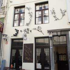 La Fleur en Papier Doré