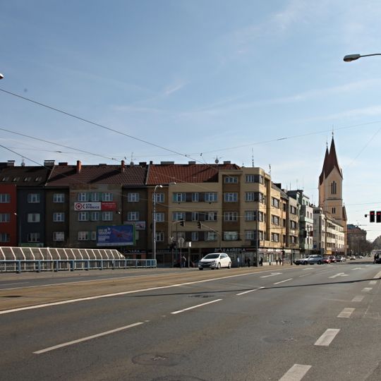 Most Klatovské třídy přes železniční trať u nádraží Plzeň-Jižní Předměstí