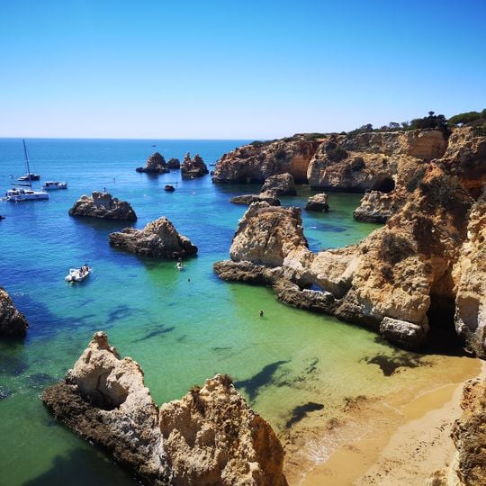 Praia do Barranco das Canas