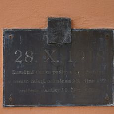 Pamětní deska padlým legionářům na radnici v Českém Dubu