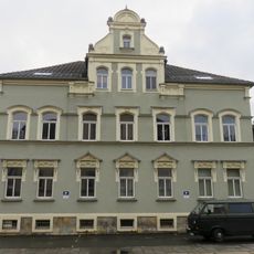 Mietshaus in offener Bebauung Zwickauer Straße 377