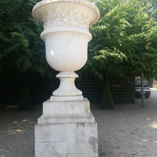 Vase à décor de lierre