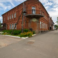 Moskovskaya 17, Krestsy