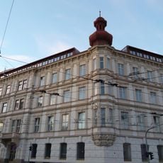 Koliště 13-13a a Milady Horákové 1