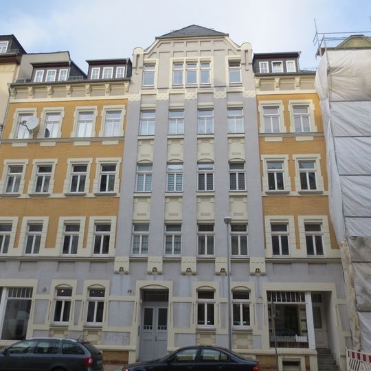 Mietshaus in geschlossener Bebauung Kanalstraße 28