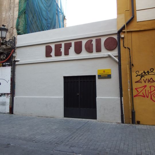 Refugio antiaéreo de Calle Serranos 25