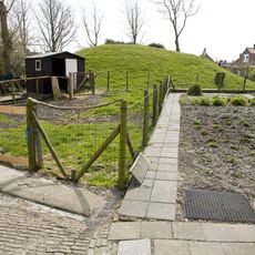 Vliedberg: terrein waarin een vluchtberg/kasteelberg