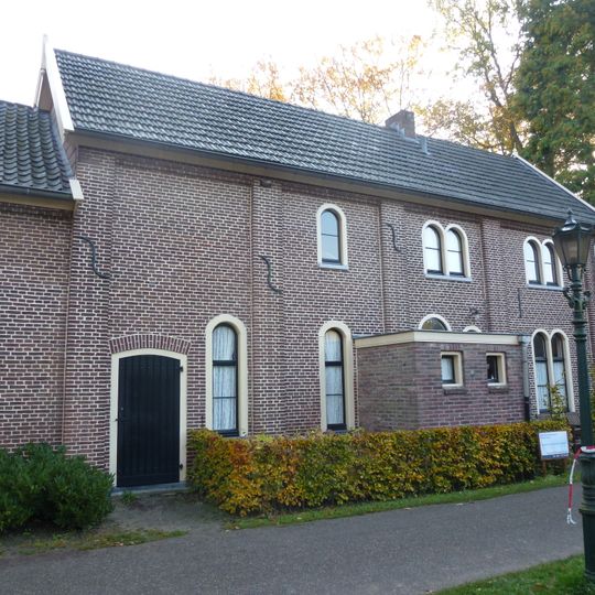 Rentmeestershuis annex Stal en Koetshuis