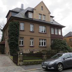 Mietvilla mit Garten und Einfriedung Nevoigtstraße 31