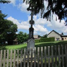 Kříž v místní části Splav u Zdislavického rybníka