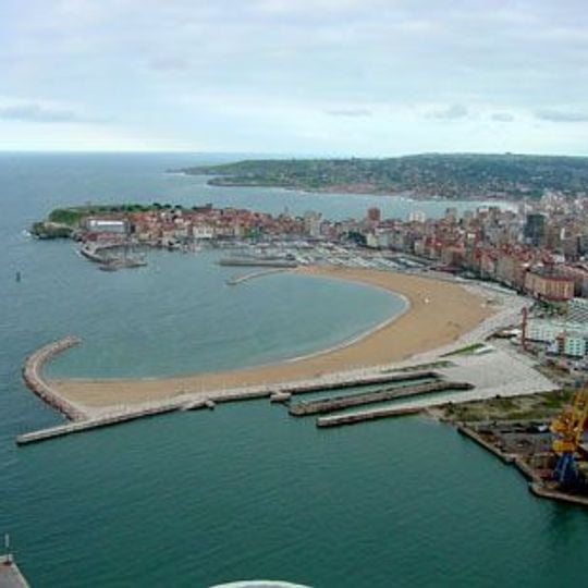 Playa de Poniente, Gijón