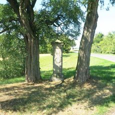 Kříž na rozcestí ulic Nádražní a Na Karlově v Telcích