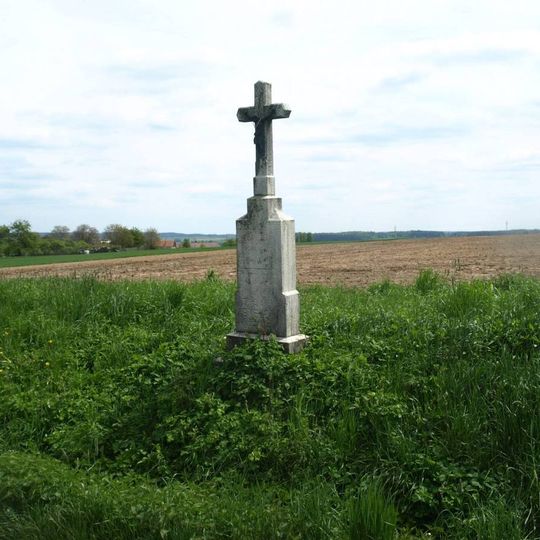 Kříž západně od Březí