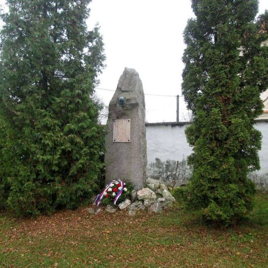 Pomník padlým v Bezděkově