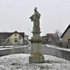 Socha svatého Mikuláše Toletinského na jižním rozcestí v Hrubém Jeseníku