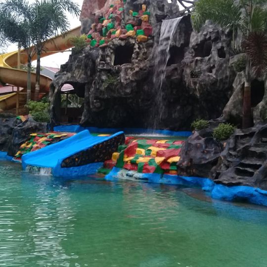 Bahay ni kuya resort