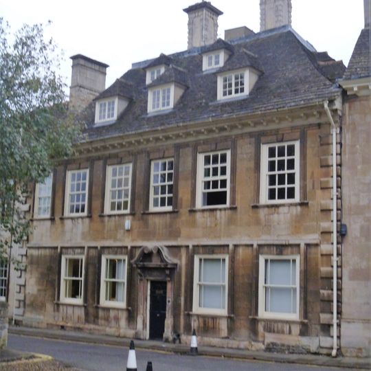 19, St George's Square