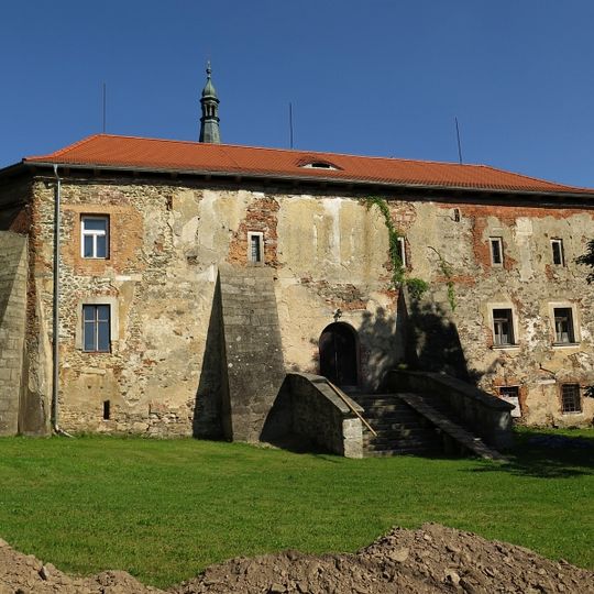 Bernartice Fortress