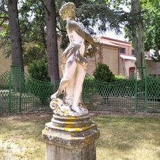 Statue