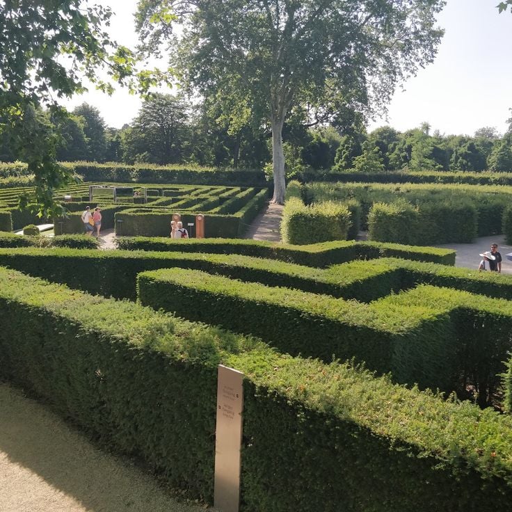 Schönbrunn Palace Maze