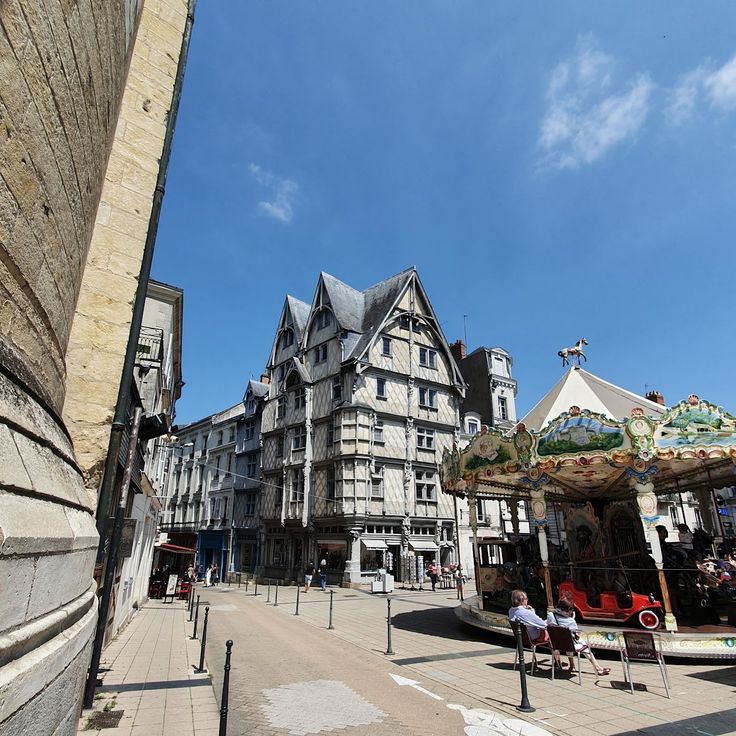 Place Sainte-Croix