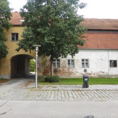 Torbogenhaus zum Hof der ehemaligen Deutschordenskommende