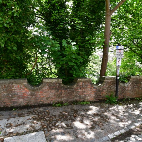 Castle Walls Terrace Wall North Of Bow Lane