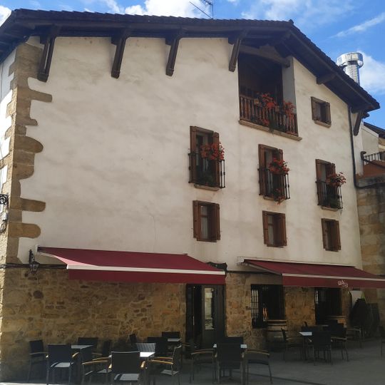 Plaza de los Fueros 21