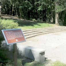 Památník bitvy o Most 1918 v parku u muzea v Mostě