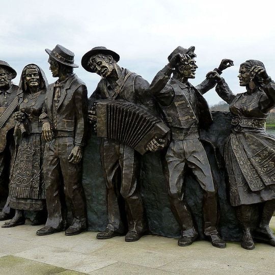 Alegoria às Feiras Novas e ao Folclore by Salvador Vieira