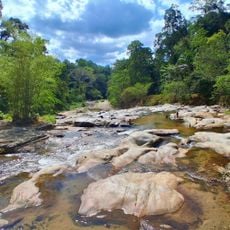 Kachong Waterfall