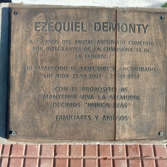 Homenaje a Ezequiel Demonty
